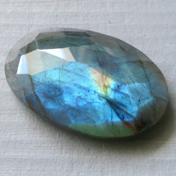 labradorit facetovaný labradorite faceted