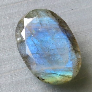 labradorit facetovaný labradorite faceted