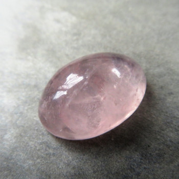 Rose quartz cabochon no.4