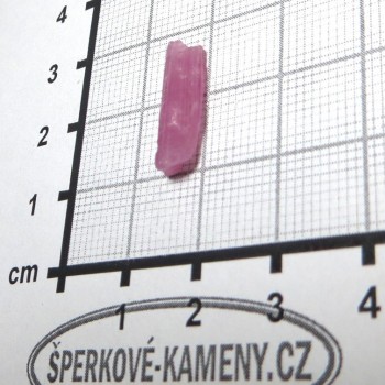 Turmalín, rubelit, krystal 6| www.sperkove-kameny.cz